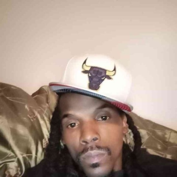 Meet your Posher, Dominic - Picture 1 of 1